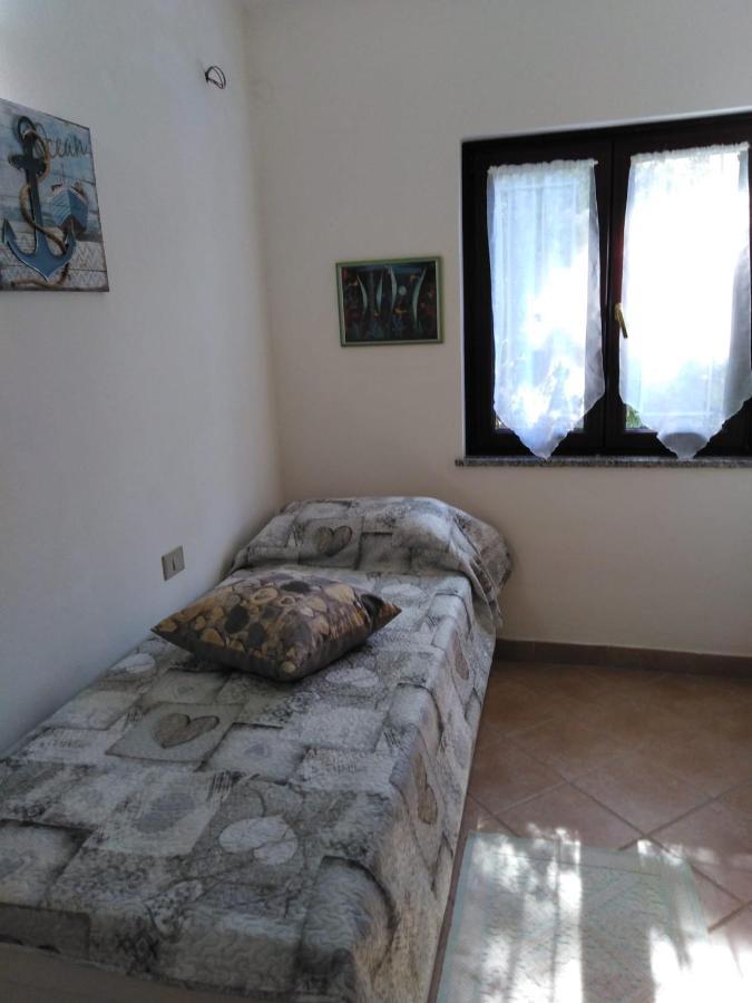 Villa Panoramica Immersa Nel Verde Porto Pino Bagian luar foto