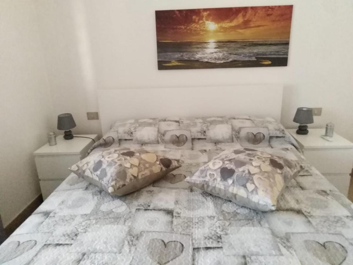 Villa Panoramica Immersa Nel Verde Porto Pino Bagian luar foto